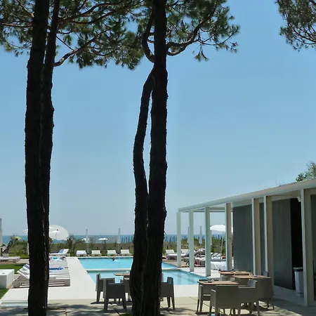 Mediterraneo Suite&residence לידו די ג'סולו