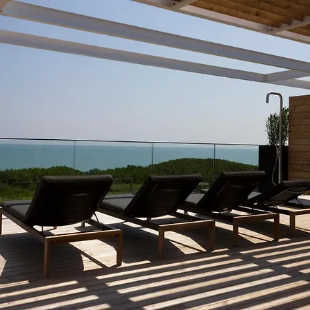 Mediterraneo Suite&residence לידו די ג'סולו