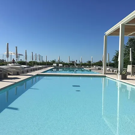 Mediterraneo Suite&residence מלון
